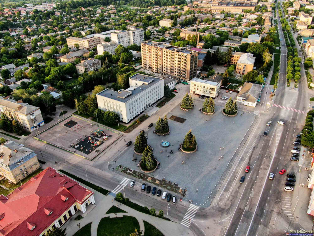 Площа Центральна, Бердичів