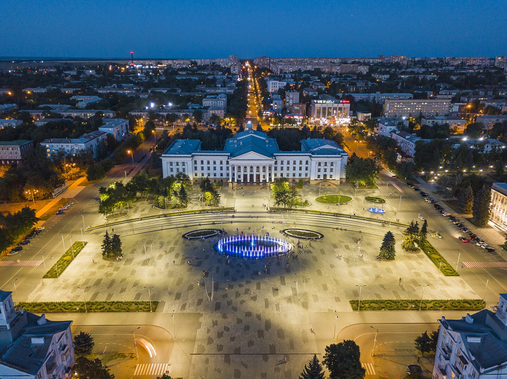 Центральна площа  Краматорська