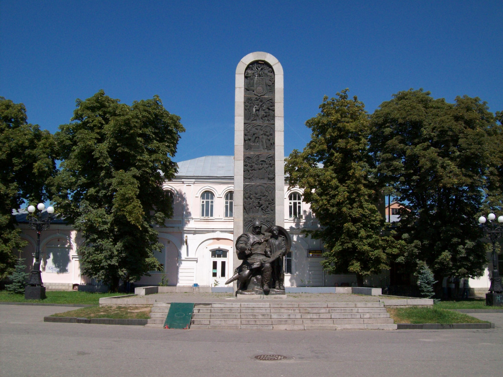 Володимирський майдан, Лубни