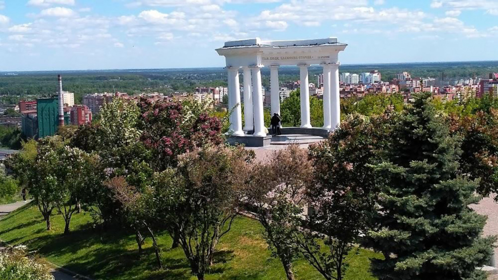 Визначна пам'ятка Полтави - Біла альтанка
