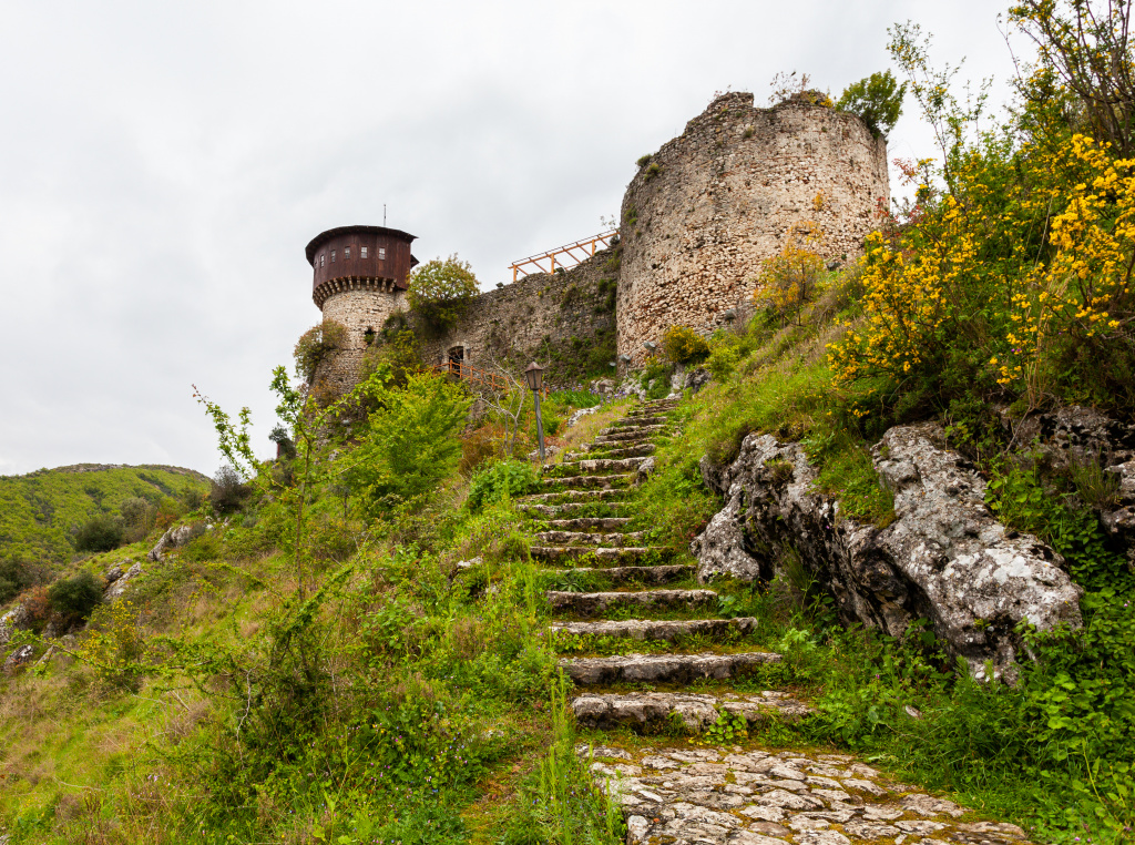 Замок Петрела, Тирана