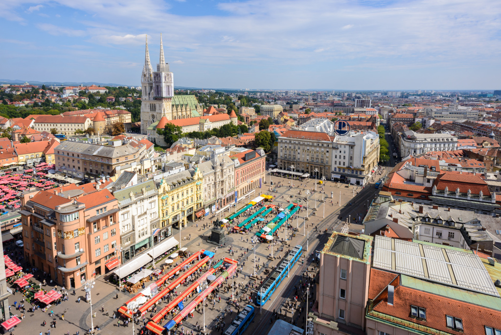 Площа Бана Єлачіча, Загреб